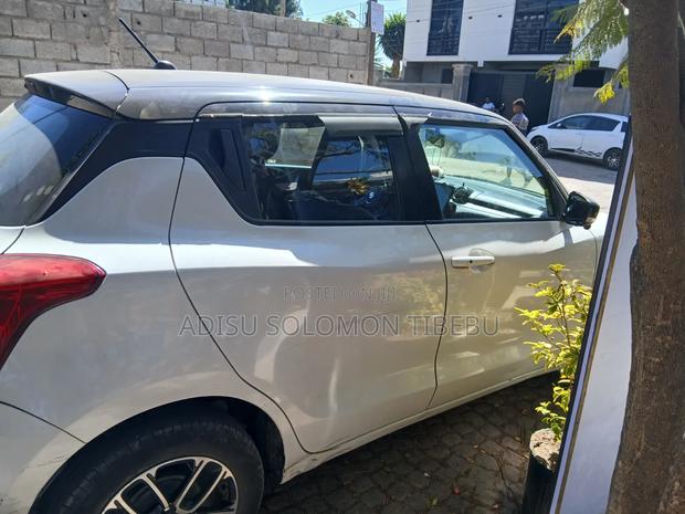 Suzuki Swift 2022 Ivory