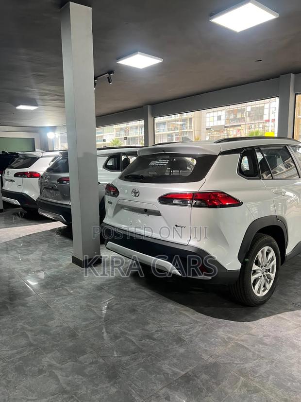 New Toyota Corolla Cross 2025 Silver