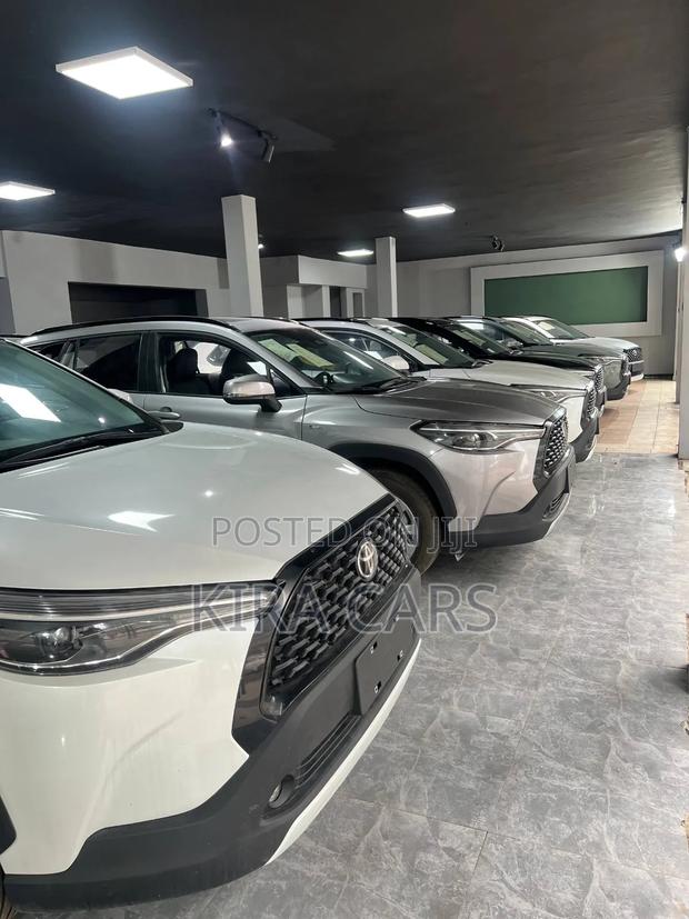 New Toyota Corolla Cross 2025 Silver