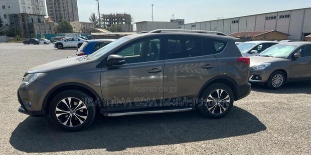 Toyota RAV4 2015 Maroon