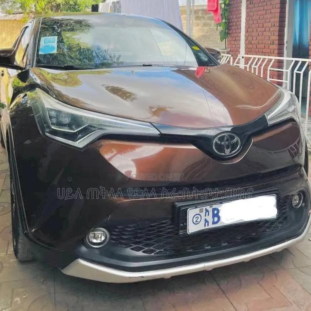 Toyota C-HR 2017 Brown