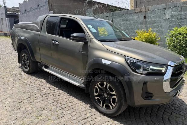 Toyota Hilux 2021 Teal