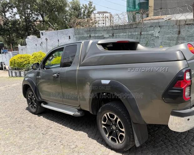 Toyota Hilux 2021 Teal