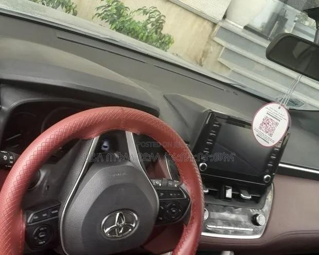 Toyota Corolla Cross Hybrid 2024 Beige