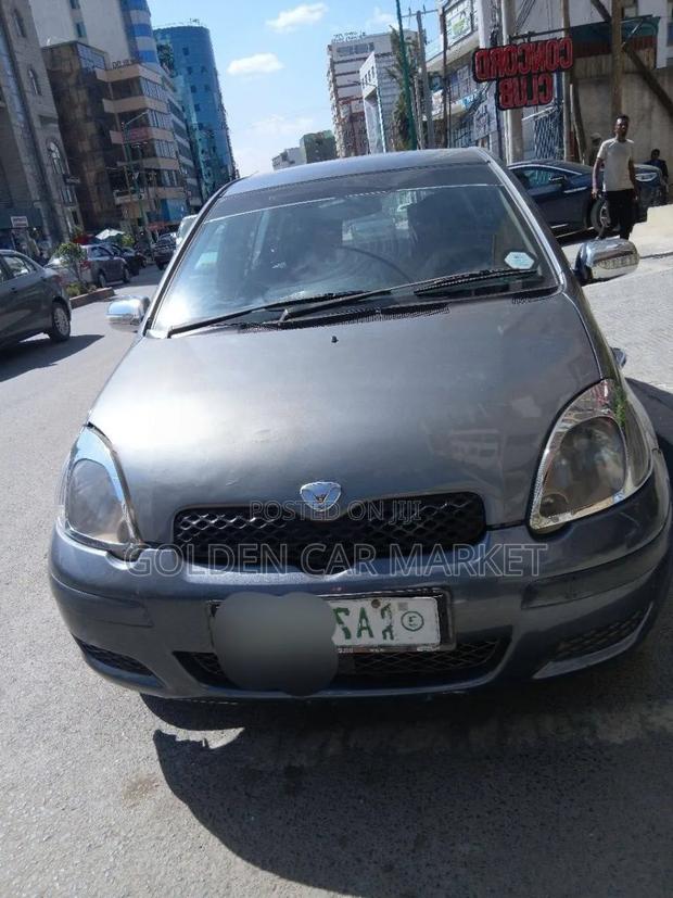 Toyota Vitz 2003 Black