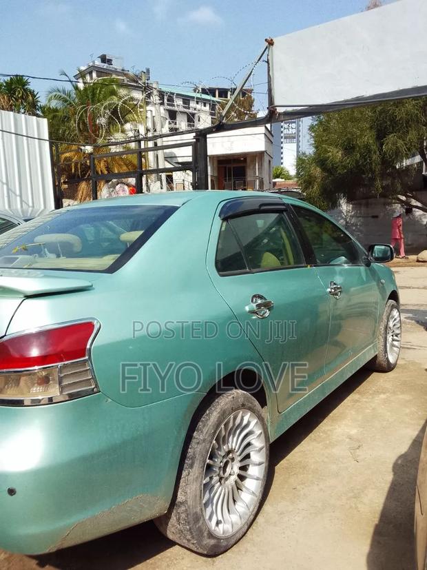 Toyota Yaris 2008 Green