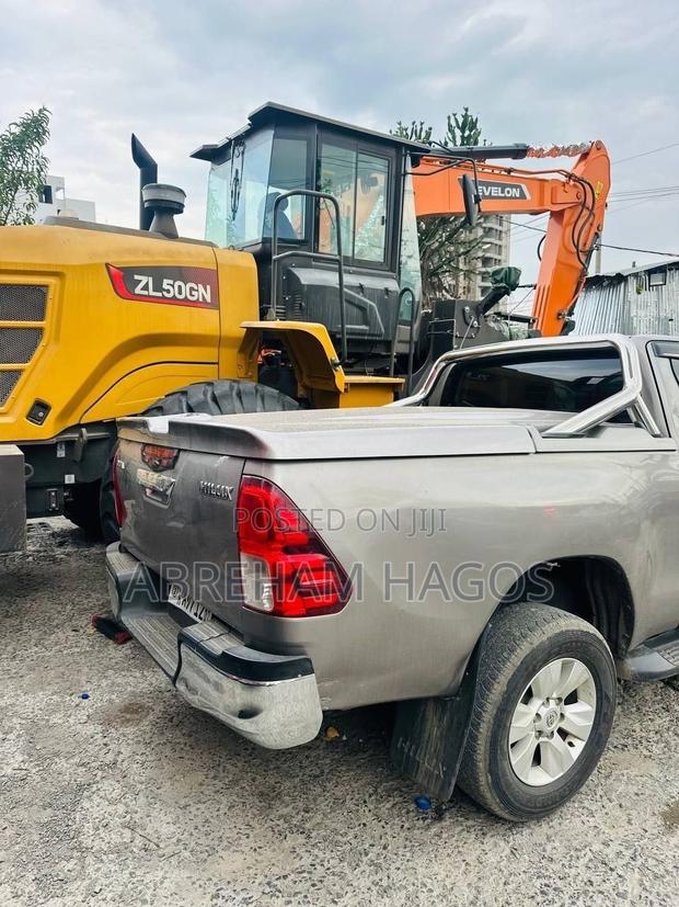 Toyota Hilux Revo Single Cab Deisel 2.4 RWD 2017 Gray
