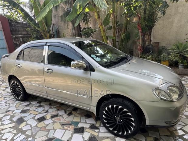 Toyota Corolla Sedan 2001 Gold