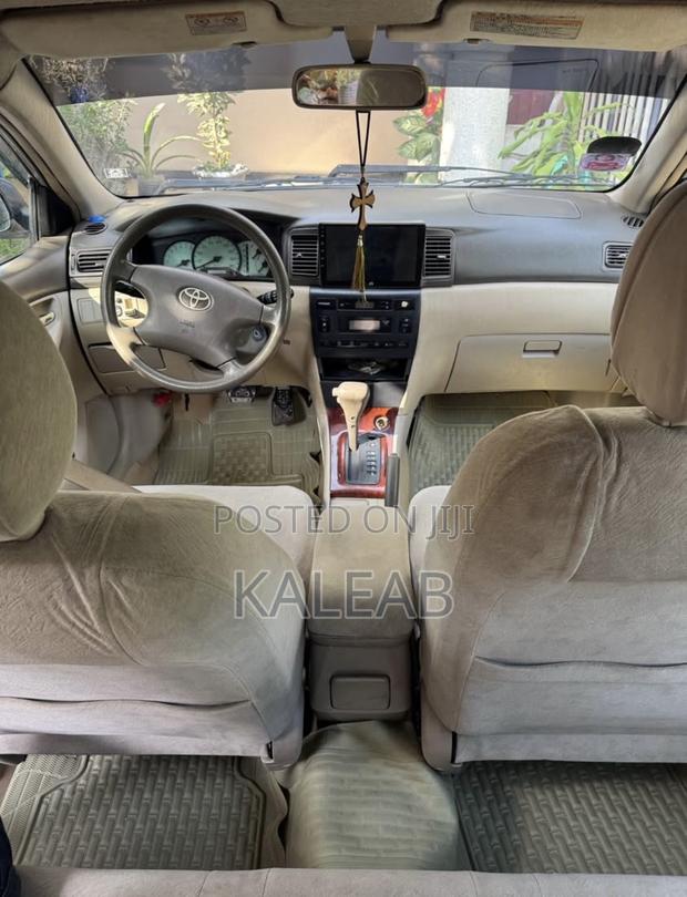 Toyota Corolla Sedan 2001 Gold