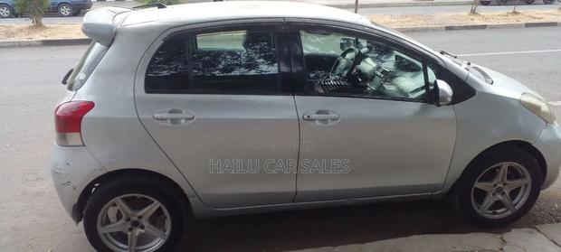 Toyota Yaris 2010 Silver