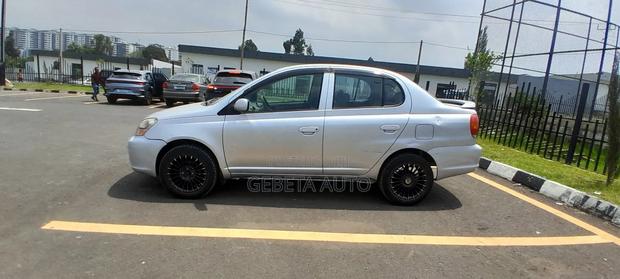 Toyota Platz 2005 Silver