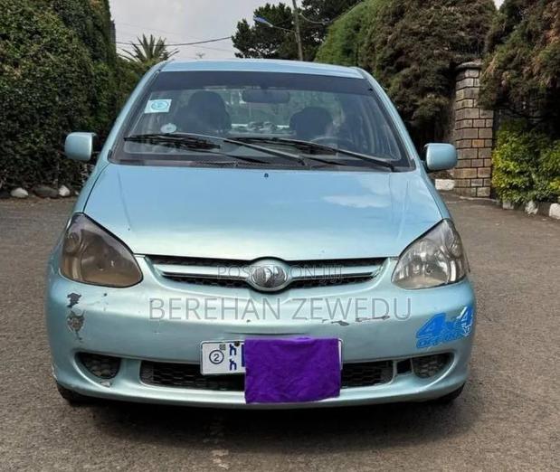 Toyota Platz 2005 Blue