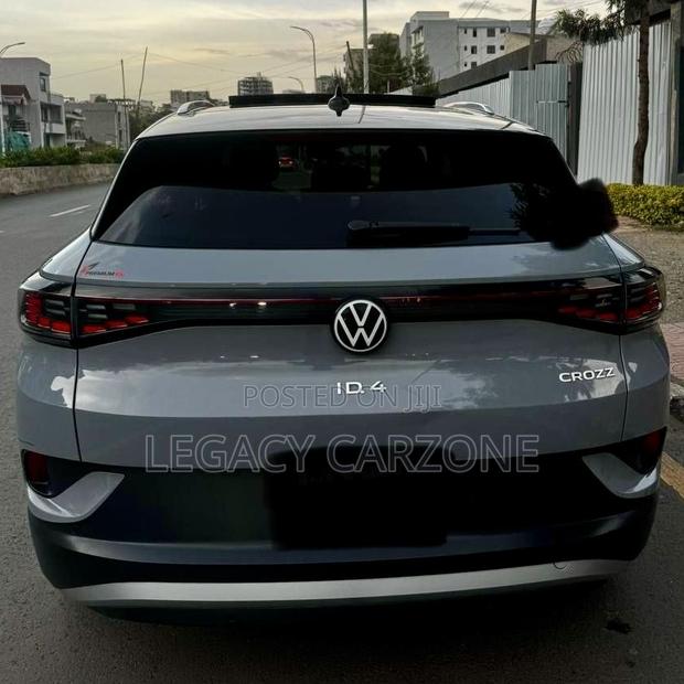 Volkswagen ID.4 2024 Gray