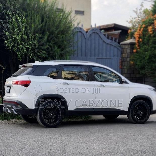 Chevrolet Captiva 2022 White