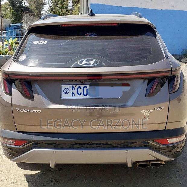 Hyundai Tucson 2022 Brown