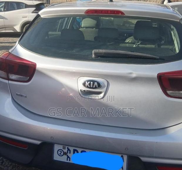 Kia Rio 2018 Silver