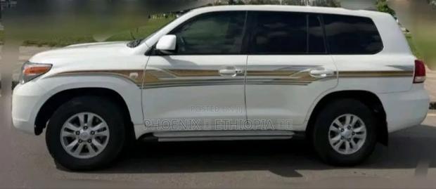 Toyota Land Cruiser 2008 White