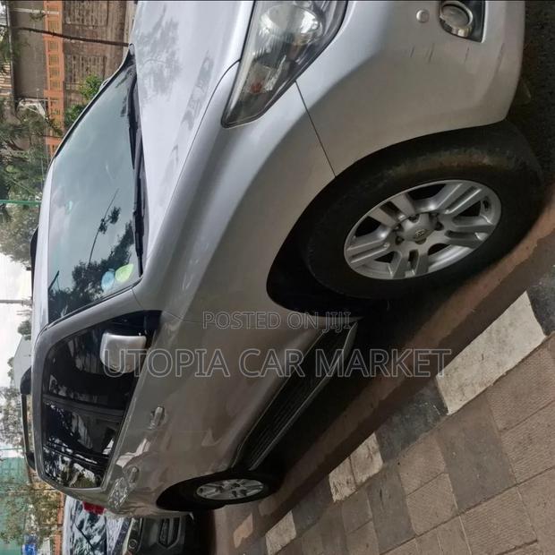Toyota Land Cruiser Prado 2012