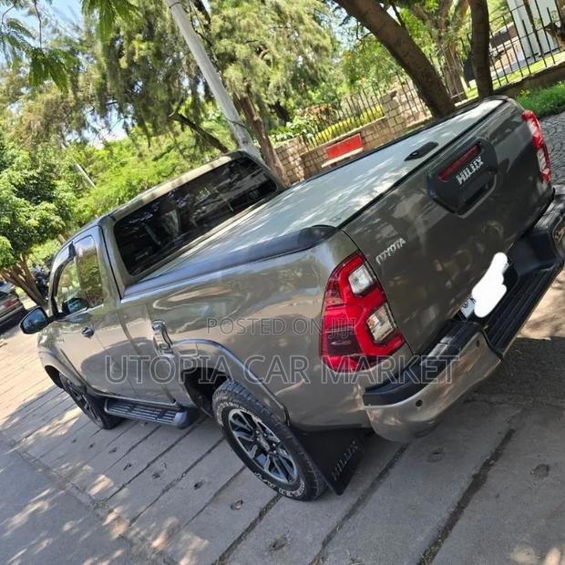 Toyota Hilux 2021