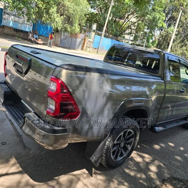Toyota Hilux 2021