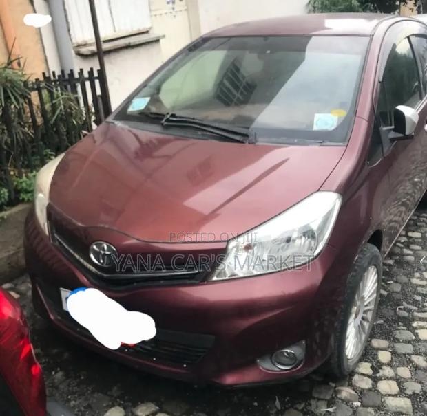 Toyota Yaris 2012