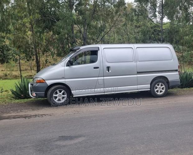 Toyota Hilux 2006 Silver
