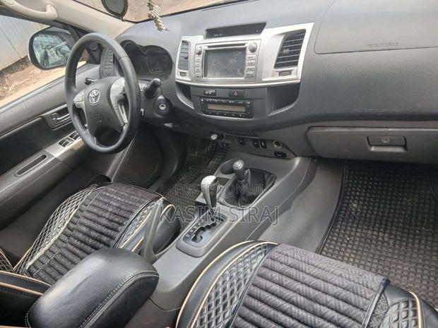 Toyota Hilux 2013 Silver