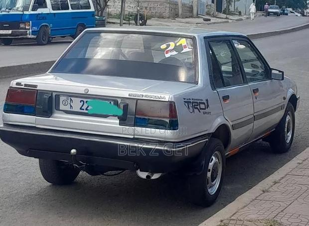 Toyota Corolla II 1986 Silver