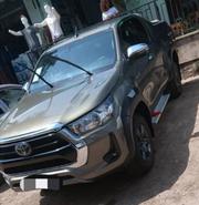 Toyota Hilux 2021 Gold for sale