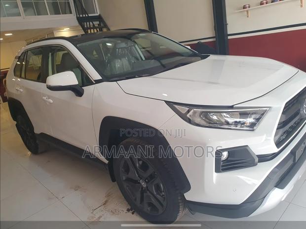 New Toyota RAV4 Limited AWD 2023 Pearl