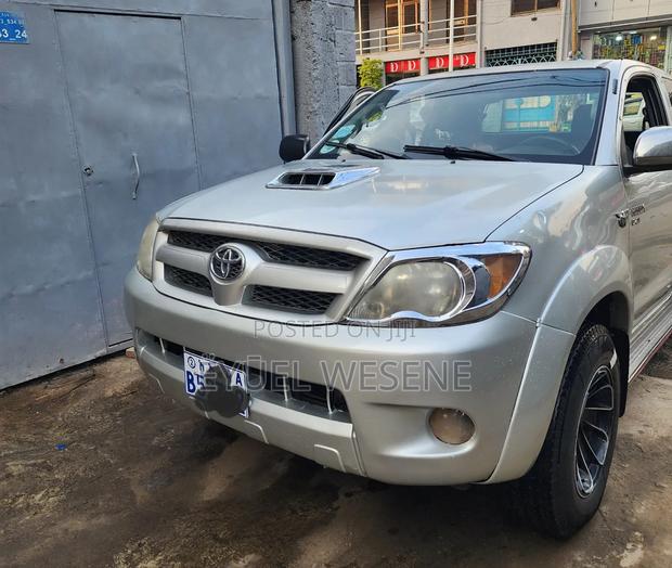 Toyota Hilux 2007 Silver