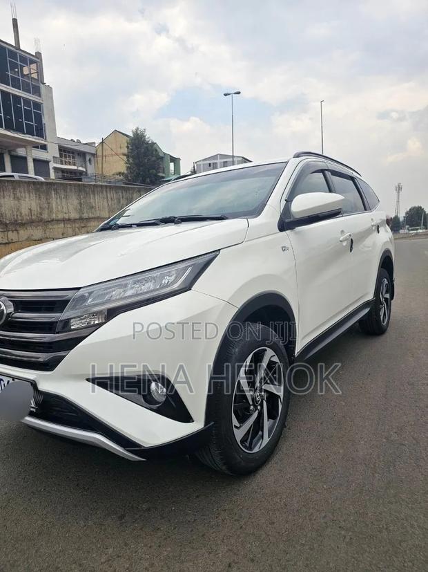 Toyota Rush 2023 White