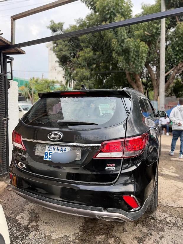 Hyundai Santa Fe 2015 Black