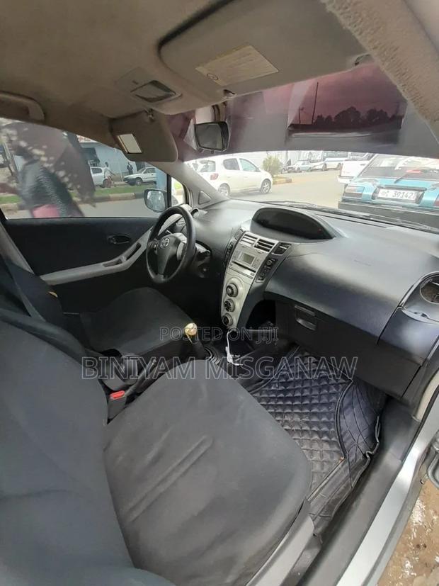 Toyota Yaris 2008 Gray