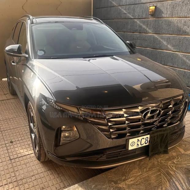 Hyundai Tucson 2023 Maroon