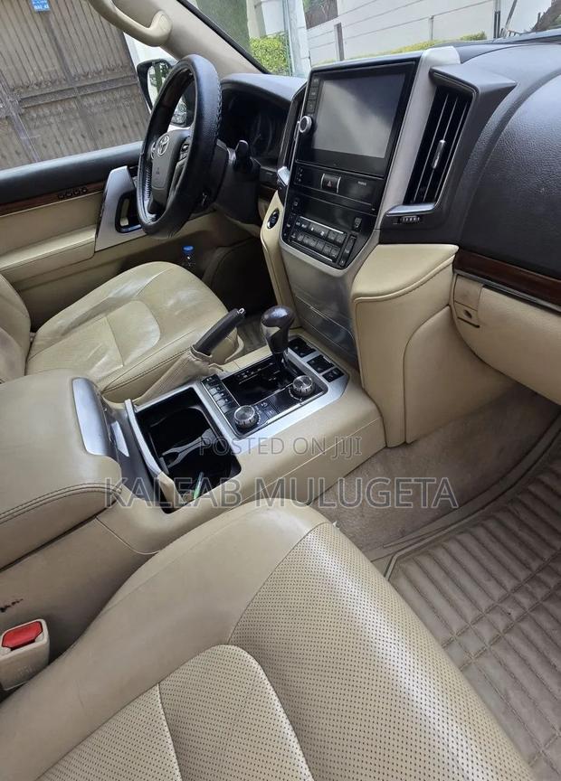 Toyota Land Cruiser 2017 Blue