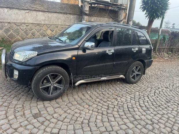 Toyota RAV4 2001 Black