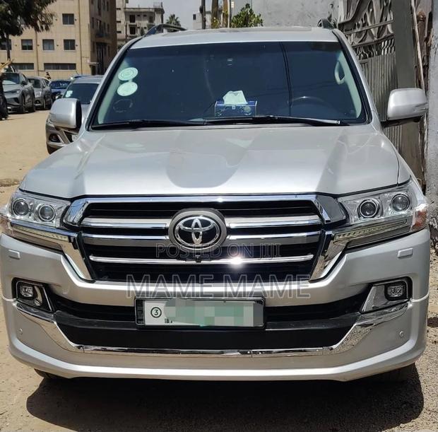 Toyota Land Cruiser 2019 Silver