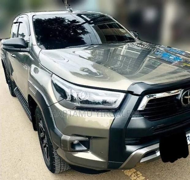 Toyota Hilux 2022
