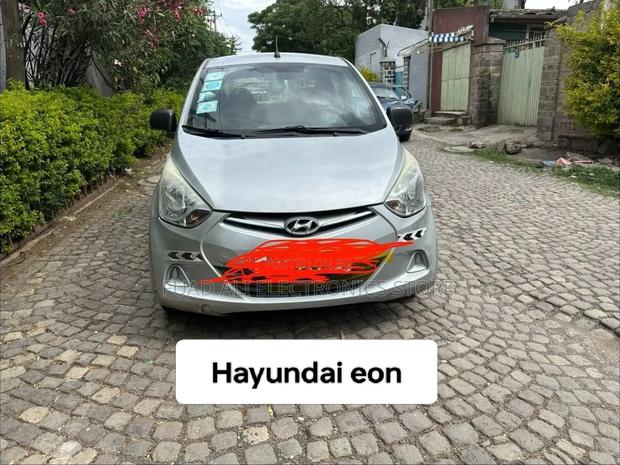 Hyundai Eon 2015 Silver