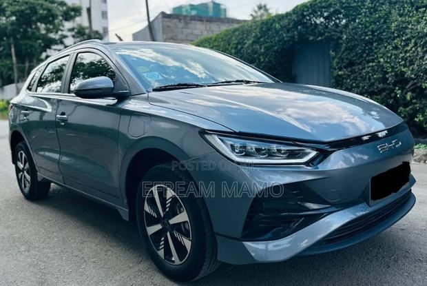 BYD E2 43 kWh 94 hp FWD 2025