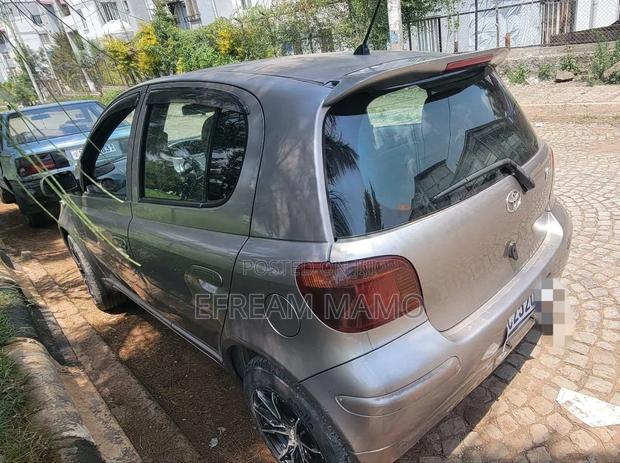 Toyota Vitz 2004