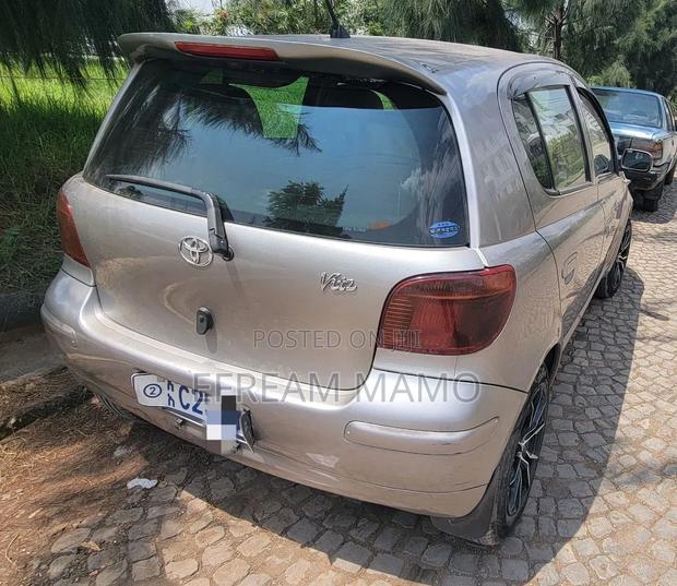 Toyota Vitz 2004