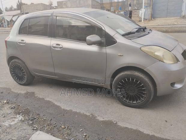 Toyota Yaris 2007 Silver