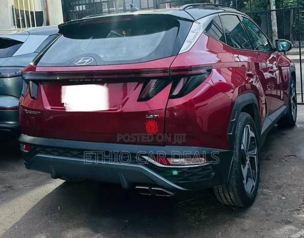 Hyundai Tucson 2023 Red