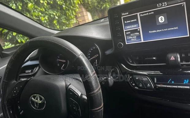 Toyota C-HR 2020 Gray