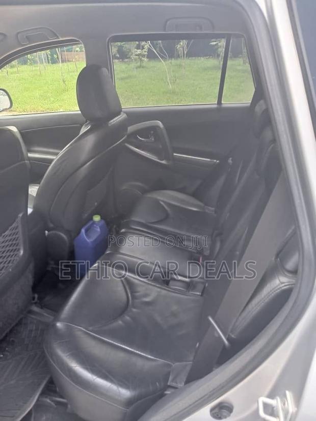Toyota RAV4 2012 Silver