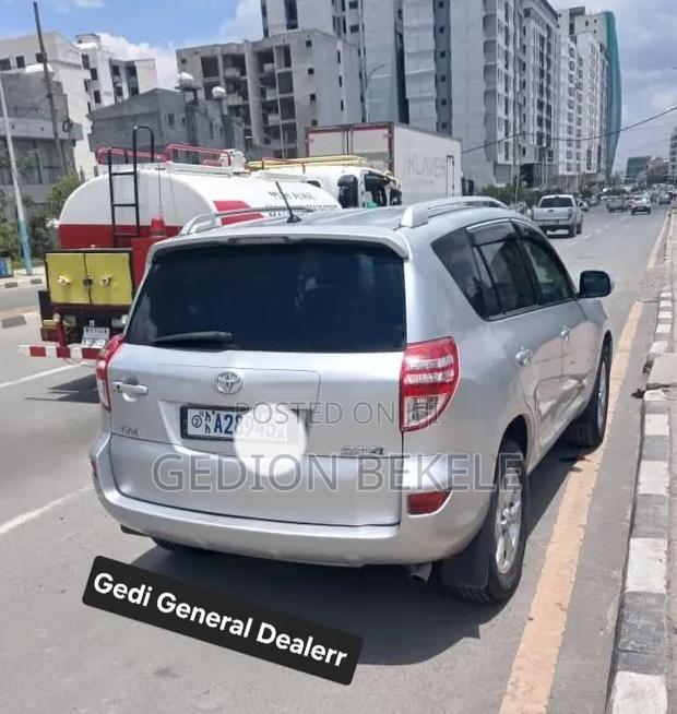 Toyota RAV4 2013 Silver