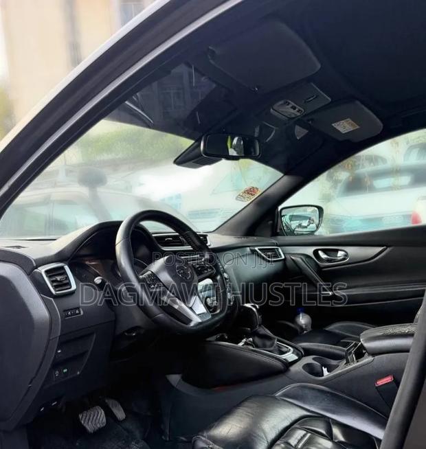 Nissan Qashqai 2018 Black