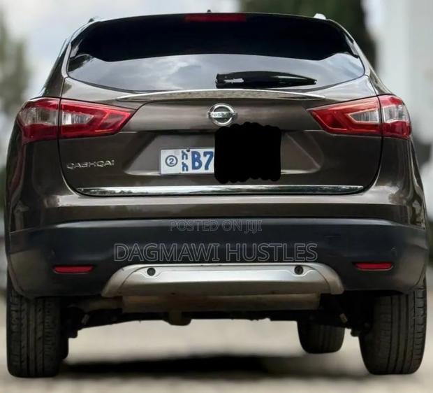 Nissan Qashqai 2017 Brown